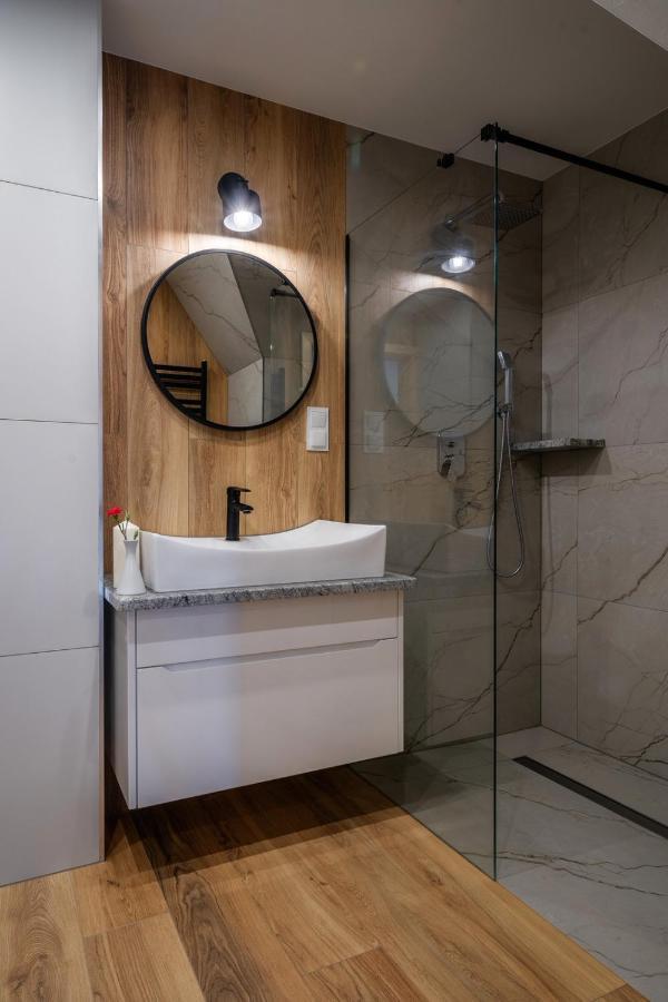 Aparthotel Rabian-Ski Zewnetrzny Basen Oraz Jacuzzi Z Podgrzewana Woda Sala Zabaw I Dmuchaniec 비아우카 타트르잔스카 외부 사진