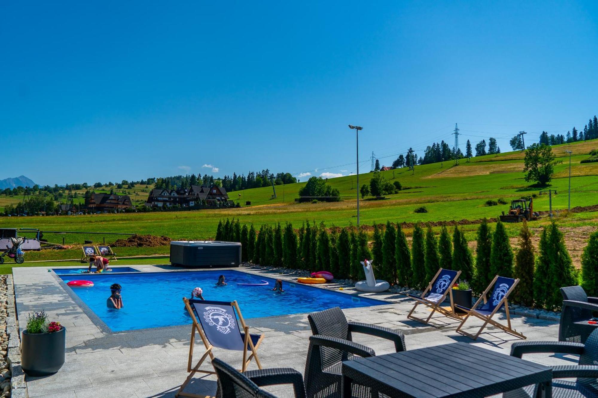 Aparthotel Rabian-Ski Zewnetrzny Basen Oraz Jacuzzi Z Podgrzewana Woda Sala Zabaw I Dmuchaniec 비아우카 타트르잔스카 외부 사진